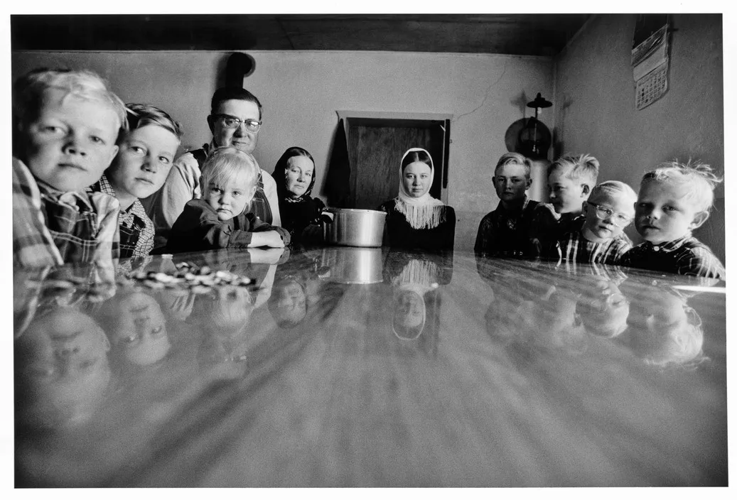 The Mennonites (Signed) - immagine 2