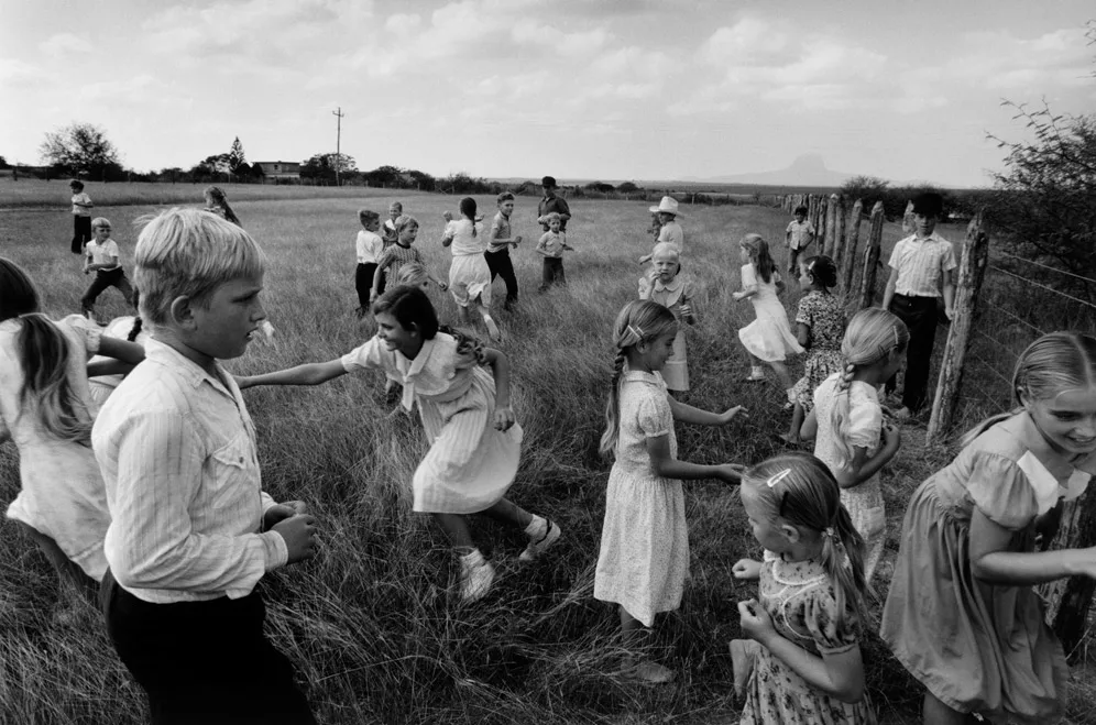 The Mennonites (Signed) - immagine 7
